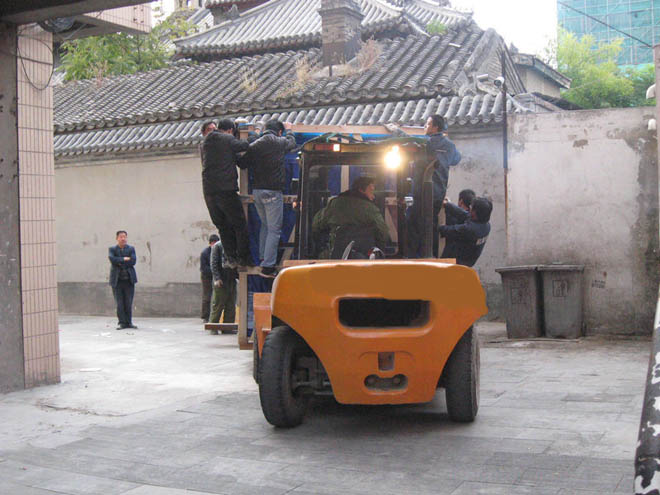 大型吊车叉车租赁,工厂搬迁,大型设备安装吊装移位,上楼下坑,搬运就位及150以上高空吊装